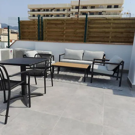 Апартаменты Stunning Penthouse In Near The Beach! *